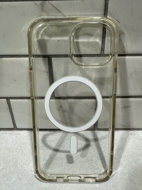 OtterBox Symmetry Series Case for MagSafe for Apple iPhone 14 - Clear